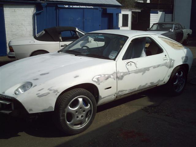 Porsche 928 S4 Grand Prix White Repaint, Daytona Coachworx Porsche 928 S4 Grand Prix White Repaint, Daytona Coachworx