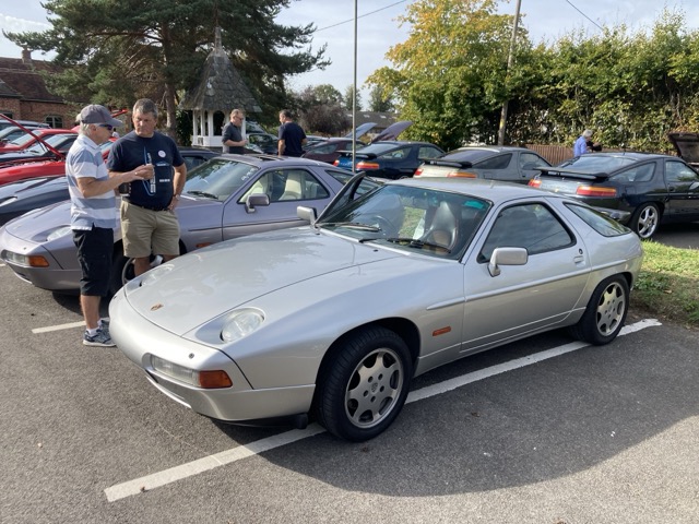 Peters Silver metallic Porsche 928 S4 SE (one of 4)